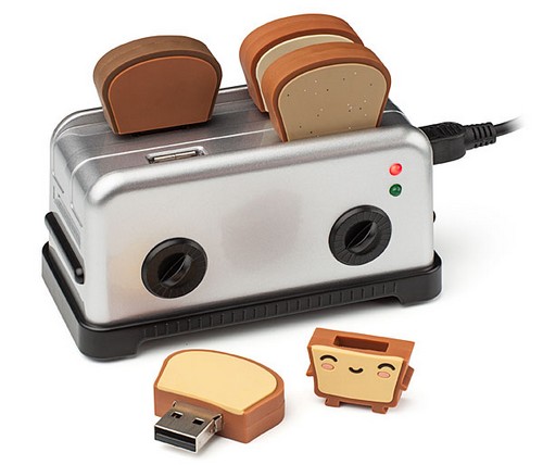 Забавный USB-хаб в виде тостера с комплектом тостов
