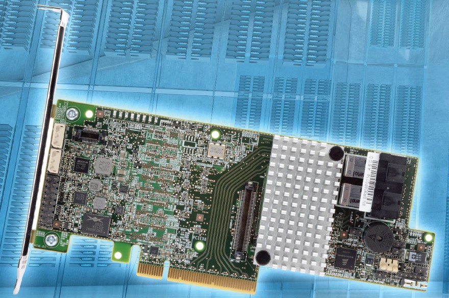 Intel выпустила серию RAID-контроллеров RS3 для небольших датацентров и облачных хранилищ