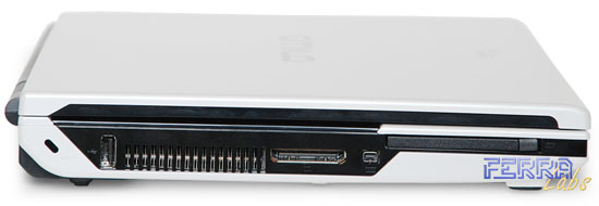 Разъем PCI Express x8 вынесен на левую грань ноутбука и занимает сравнительно мало места.
